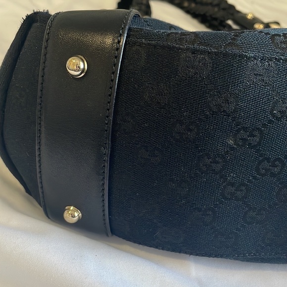 Black Gucci monogram shoulder bag - Picture 3 of 7
